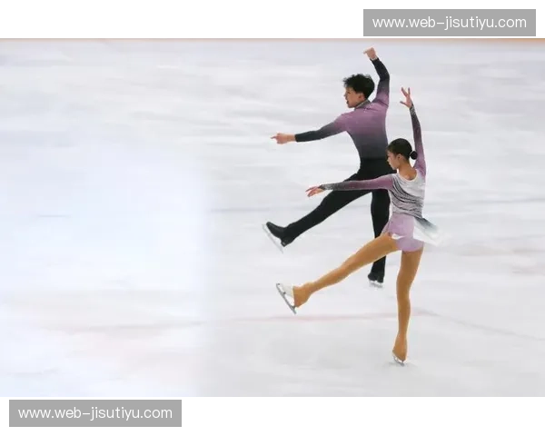 冰上花样，心中绽放：一次花样滑冰活动带来的美好跃动